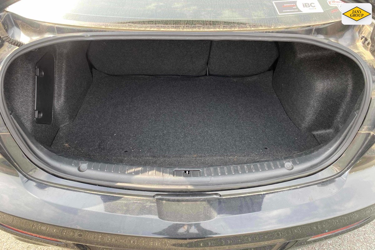 2012 Mazda Axela