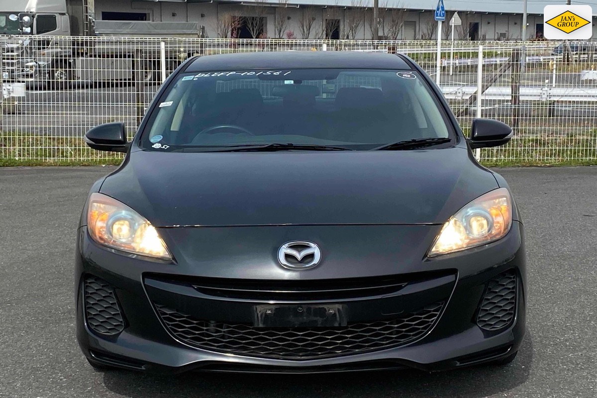2012 Mazda Axela