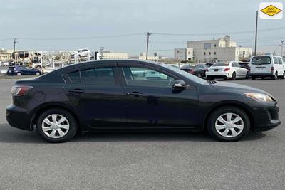 2012 Mazda Axela - Thumbnail