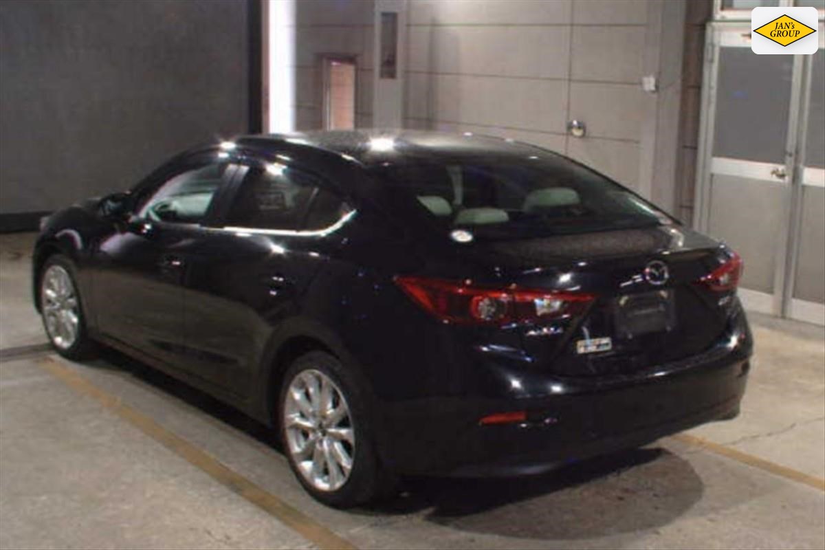 2015 Mazda Axela