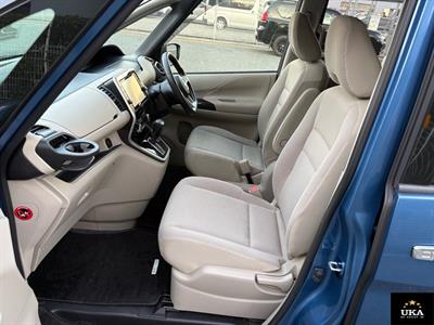 2017 Nissan Serena - Thumbnail