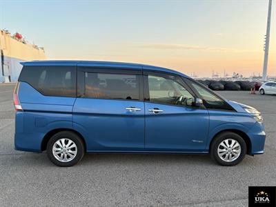 2017 Nissan Serena - Thumbnail