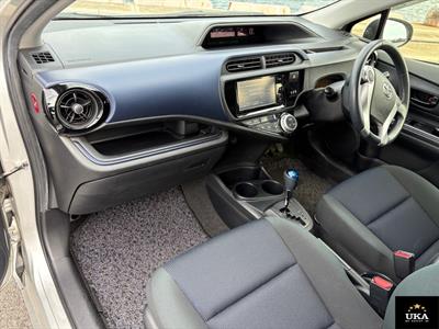 2015 Toyota Aqua - Thumbnail