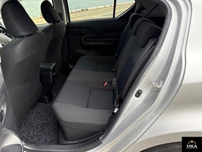 2015 Toyota Aqua - Thumbnail