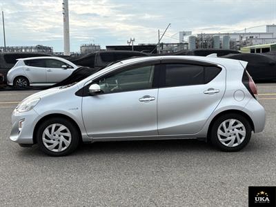 2015 Toyota Aqua - Thumbnail