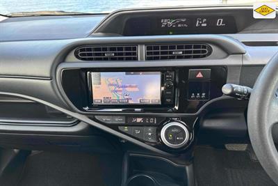 2016 Toyota Aqua - Thumbnail