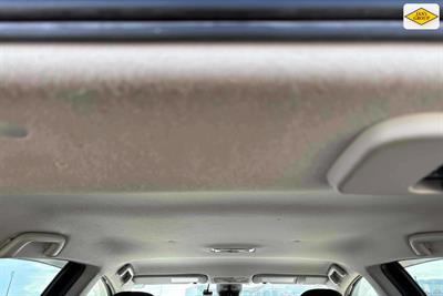 2016 Toyota Aqua - Thumbnail