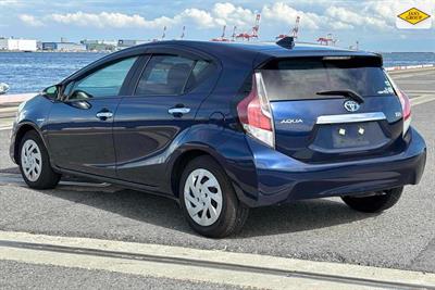 2016 Toyota Aqua - Thumbnail