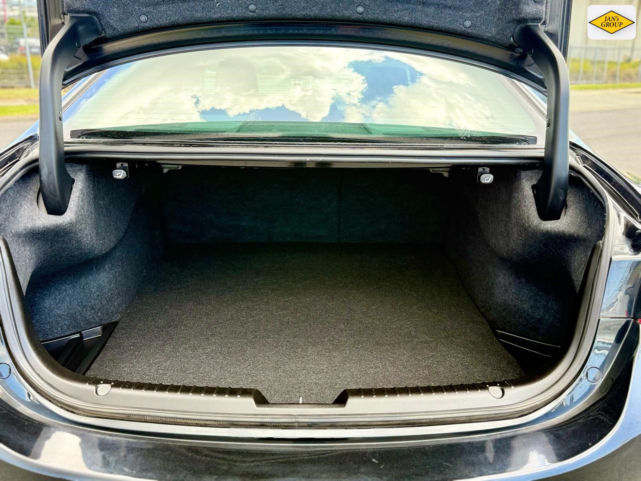 2016 Mazda Atenza