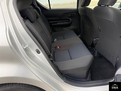 2016 Toyota Aqua - Thumbnail