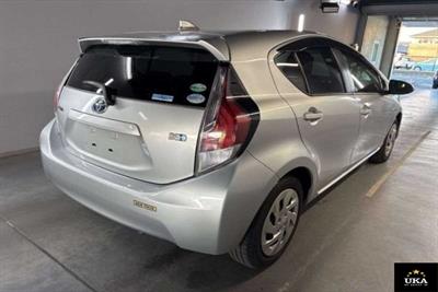 2016 Toyota Aqua - Thumbnail