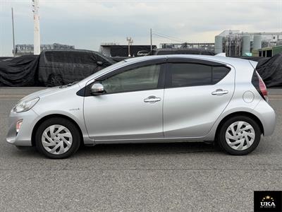 2016 Toyota Aqua - Thumbnail