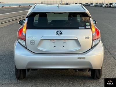 2015 Toyota Aqua - Thumbnail