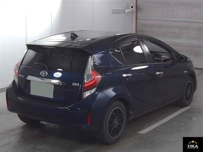 2017 Toyota Aqua - Thumbnail