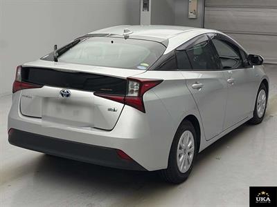 2019 Toyota Prius - Thumbnail
