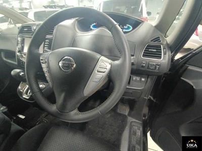 2013 Nissan Serena - Thumbnail
