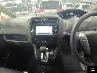 2013 Nissan Serena - Thumbnail