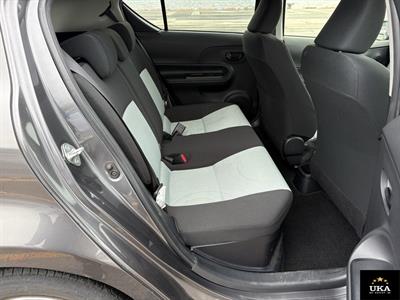 2013 Toyota Aqua - Thumbnail