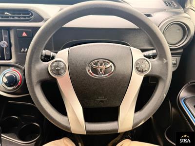 2013 Toyota Aqua - Thumbnail