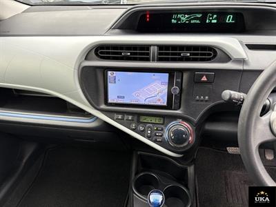 2013 Toyota Aqua - Thumbnail