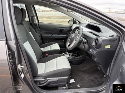 2013 Toyota Aqua - Thumbnail