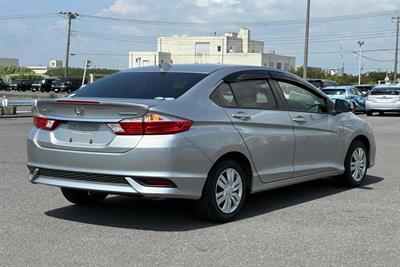 2020 Honda Grace - Thumbnail