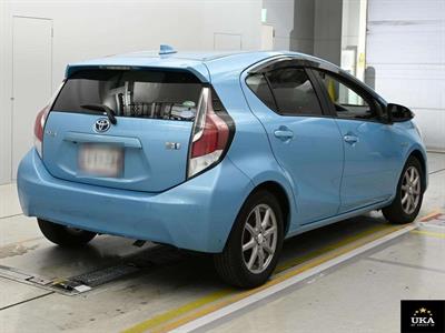 2015 Toyota Aqua - Thumbnail