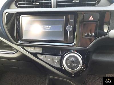 2015 Toyota Aqua - Thumbnail