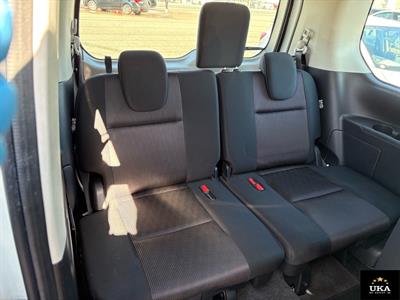 2017 Nissan Serena - Thumbnail