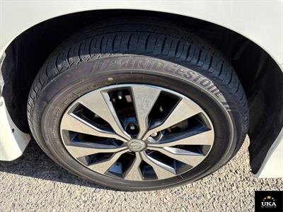 2017 Nissan Serena - Thumbnail