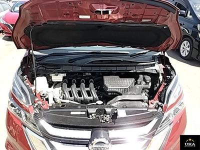 2017 Nissan Serena - Thumbnail