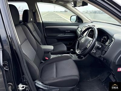 2014 Mitsubishi Outlander - Thumbnail