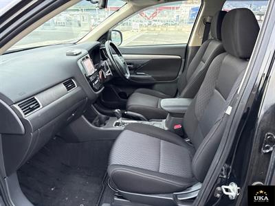 2014 Mitsubishi Outlander - Thumbnail