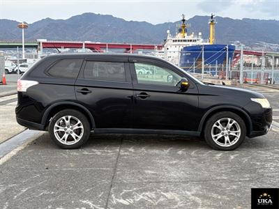 2014 Mitsubishi Outlander - Thumbnail