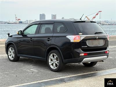 2014 Mitsubishi Outlander - Thumbnail