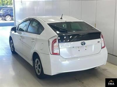 2014 Toyota Prius - Thumbnail