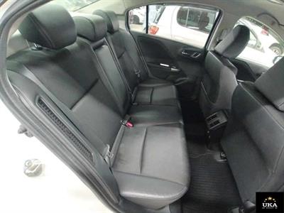 2014 Honda Grace - Thumbnail