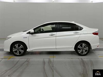 2014 Honda Grace - Thumbnail