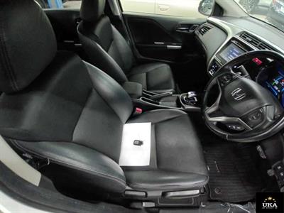 2014 Honda Grace - Thumbnail