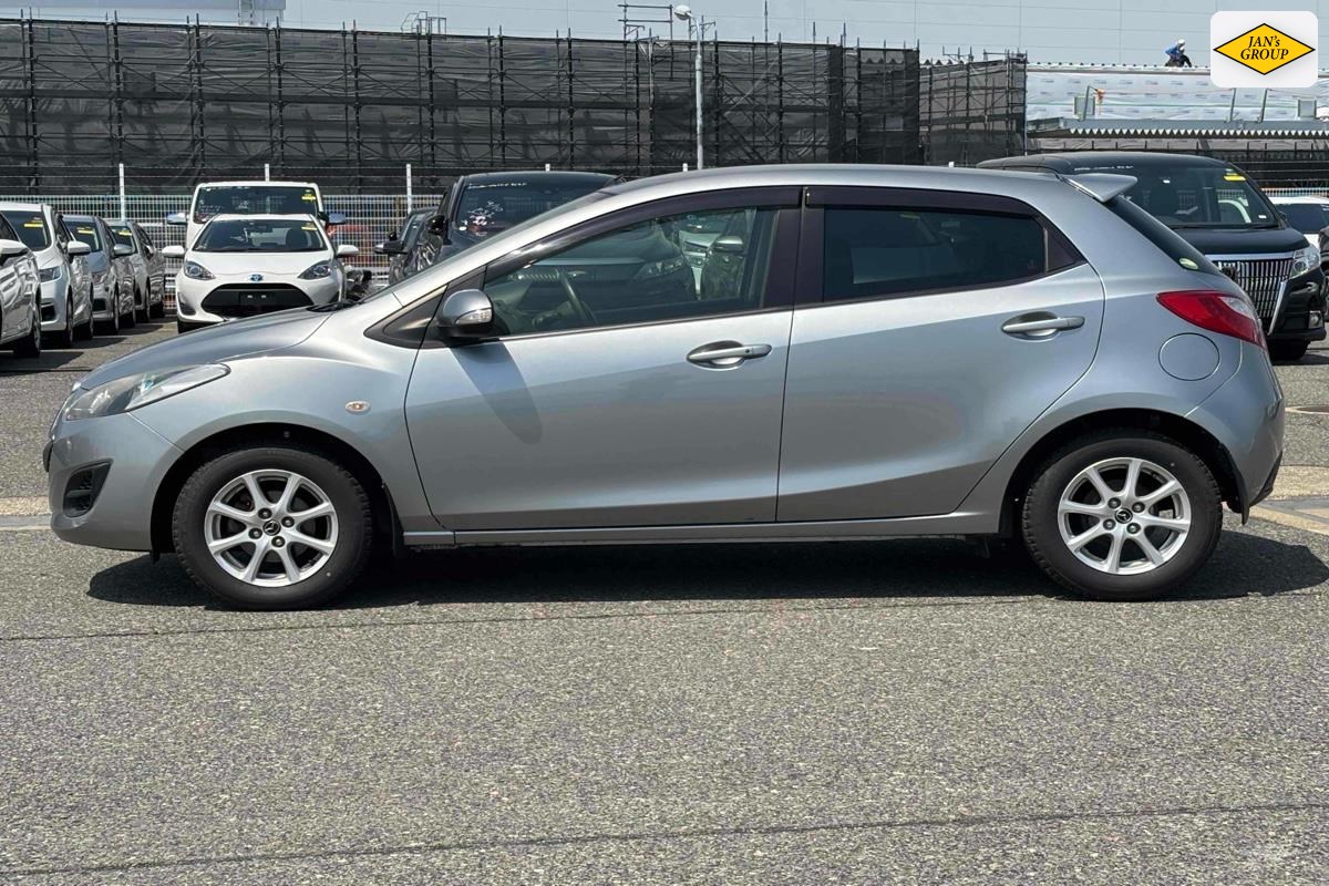 2012 Mazda Demio