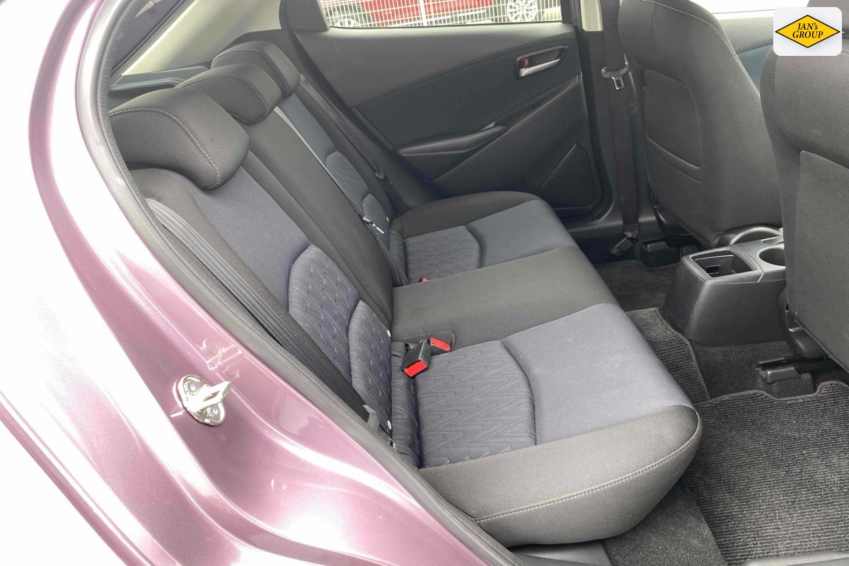2016 Mazda Demio