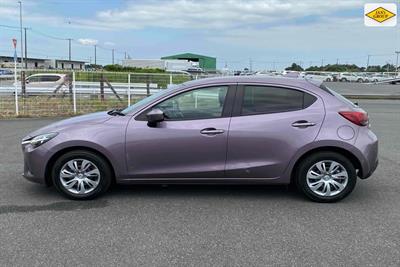 2016 Mazda Demio - Thumbnail