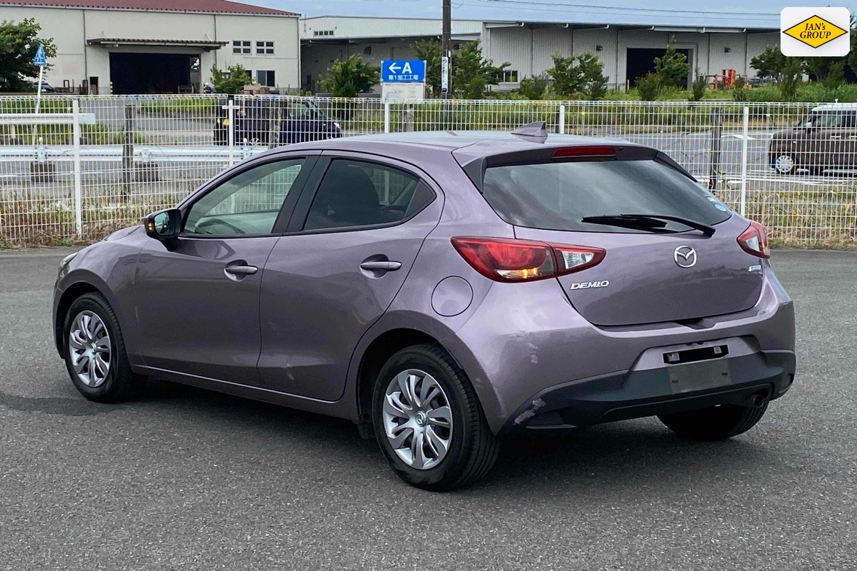 2016 Mazda Demio