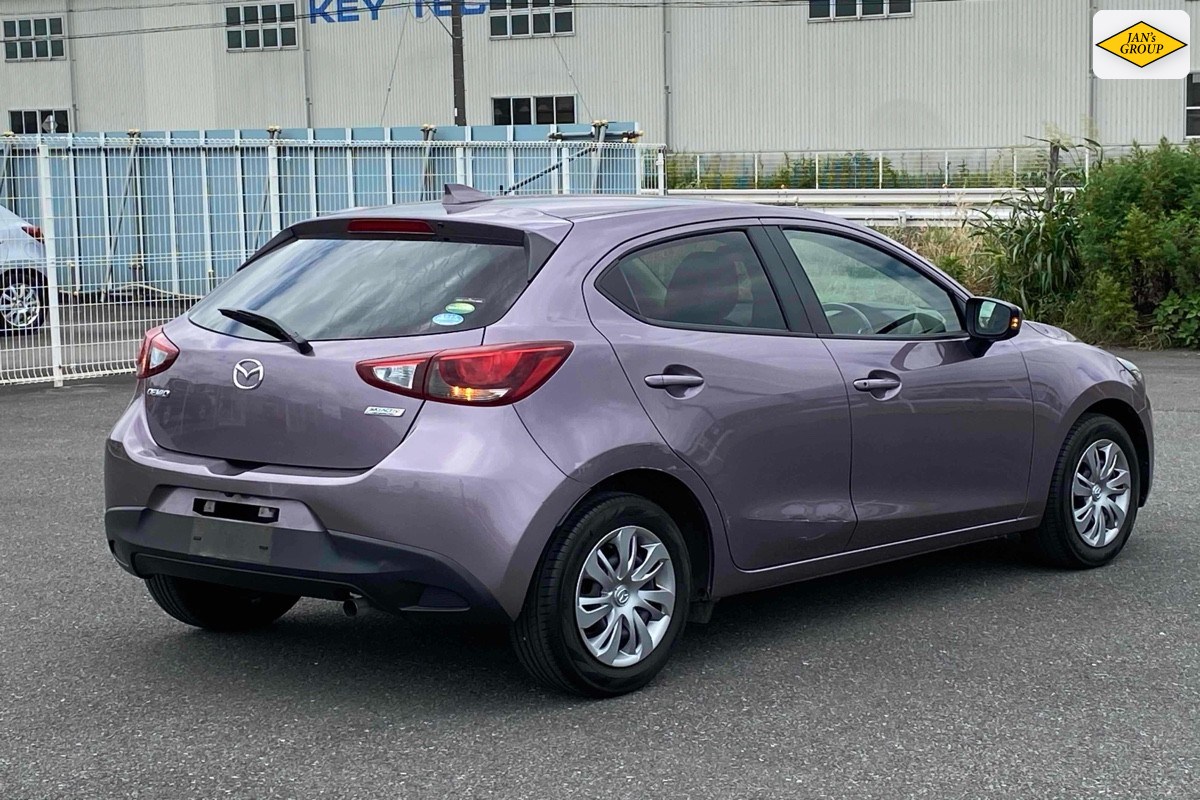 2016 Mazda Demio