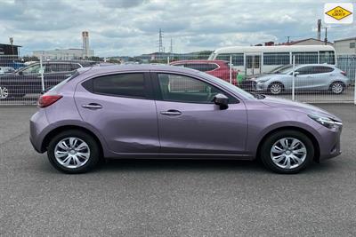 2016 Mazda Demio - Thumbnail