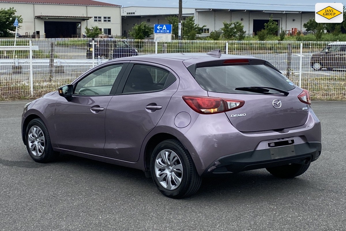 2016 Mazda Demio
