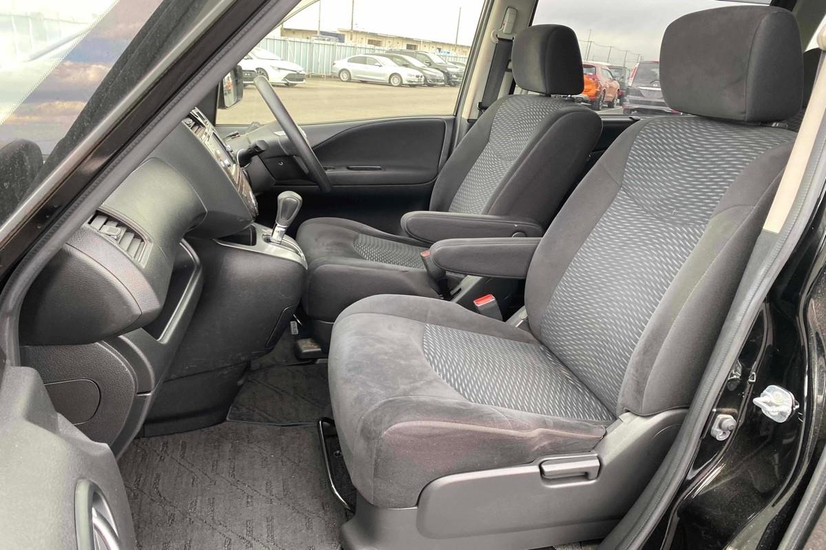 2014 Nissan Serena