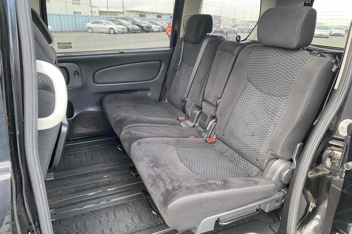 2014 Nissan Serena