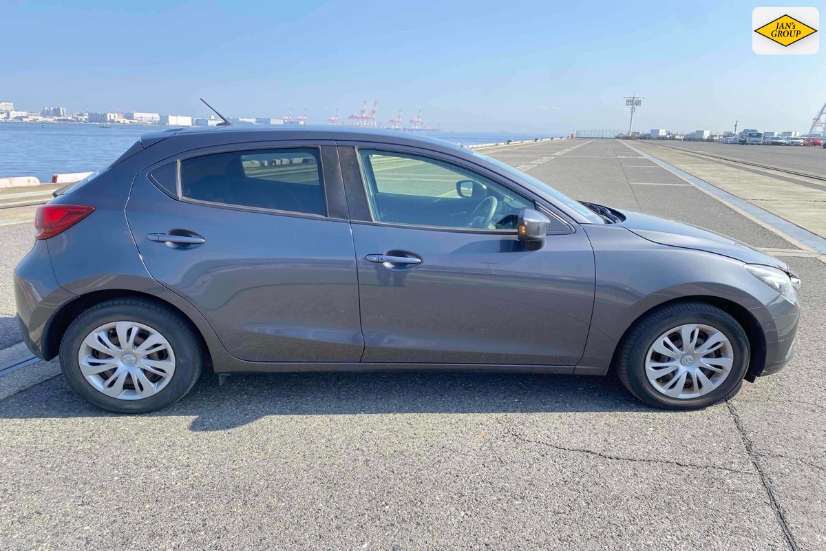 2015 Mazda Demio