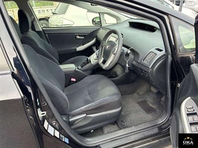 2012 Toyota Prius - Thumbnail